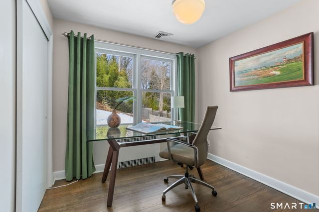 8 Iris Lane, Westport, CT 06880