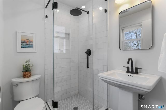 8 Iris Lane, Westport, CT 06880