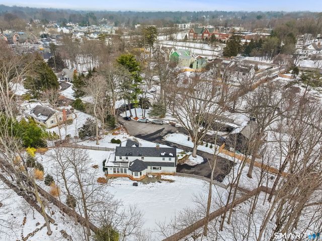 8 Iris Lane, Westport, CT 06880