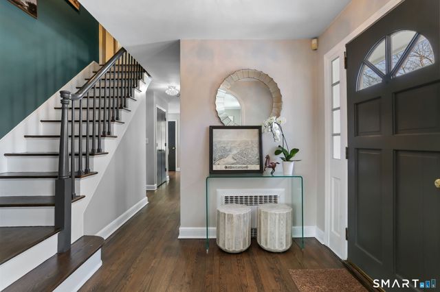 8 Iris Lane, Westport, CT 06880