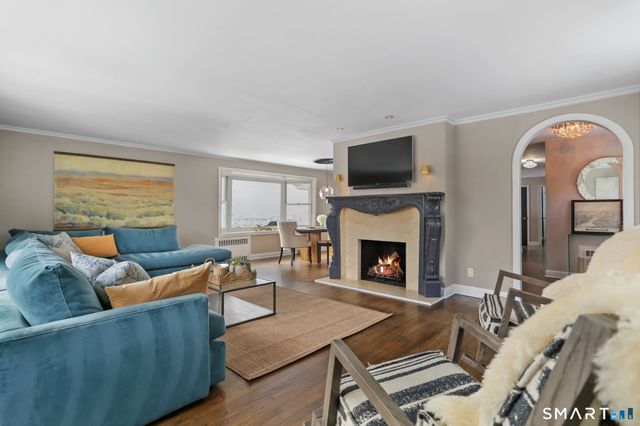 8 Iris Lane, Westport, CT 06880