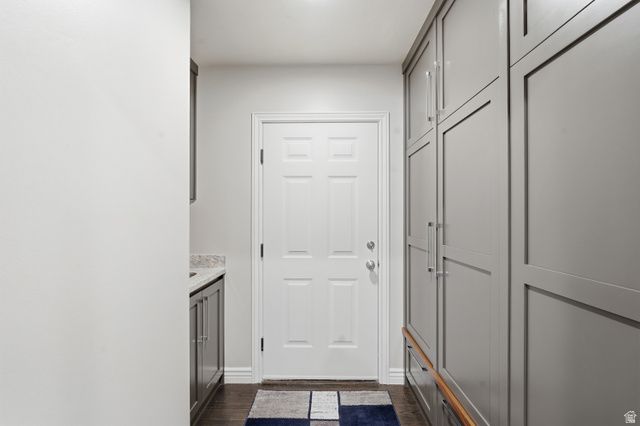 2320 E CAPRICE CT, Holladay, UT 84124