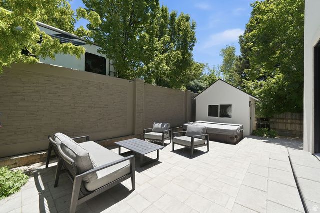 2320 E CAPRICE CT, Holladay, UT 84124