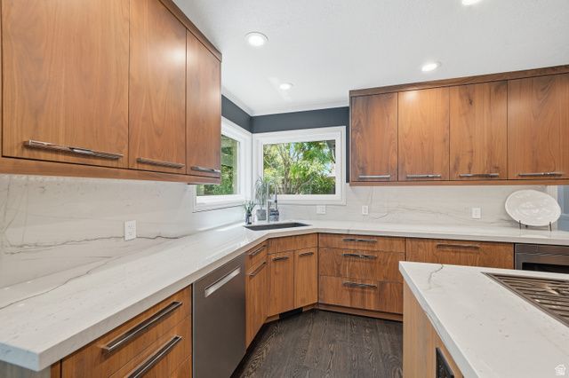 2320 E CAPRICE CT, Holladay, UT 84124