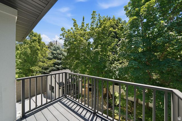 2320 E CAPRICE CT, Holladay, UT 84124