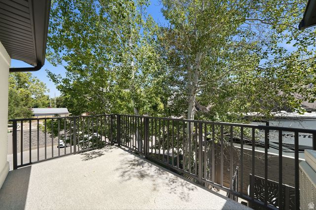 2320 E CAPRICE CT, Holladay, UT 84124