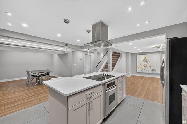 2320 E CAPRICE CT, Holladay, UT 84124