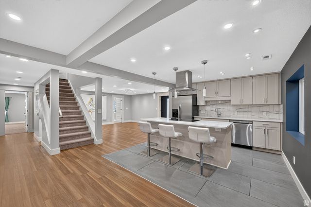 2320 E CAPRICE CT, Holladay, UT 84124