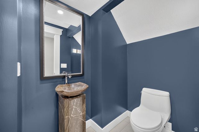 2320 E CAPRICE CT, Holladay, UT 84124