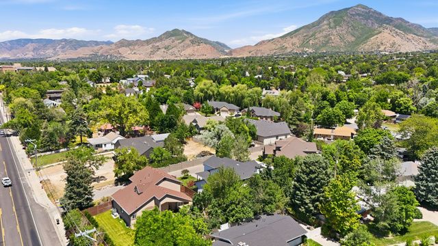2320 E CAPRICE CT, Holladay, UT 84124