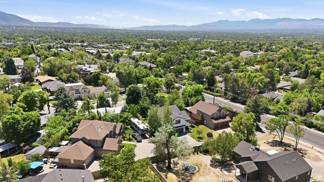 2320 E CAPRICE CT, Holladay, UT 84124