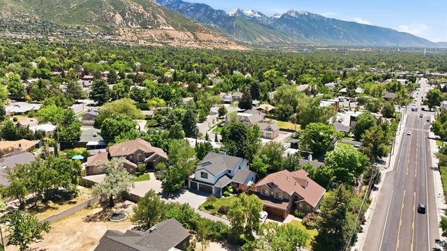 2320 E CAPRICE CT, Holladay, UT 84124