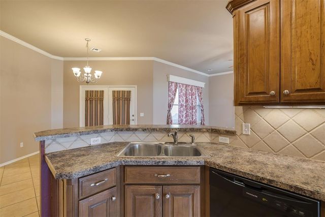 10717 NW 37th Street, Yukon, OK 73099