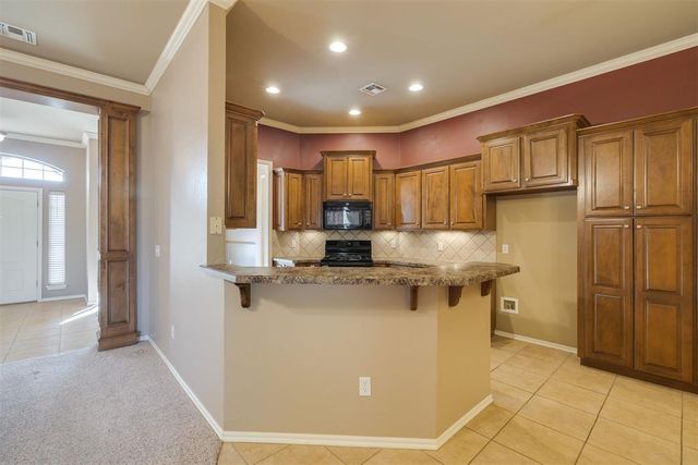 10717 NW 37th Street, Yukon, OK 73099