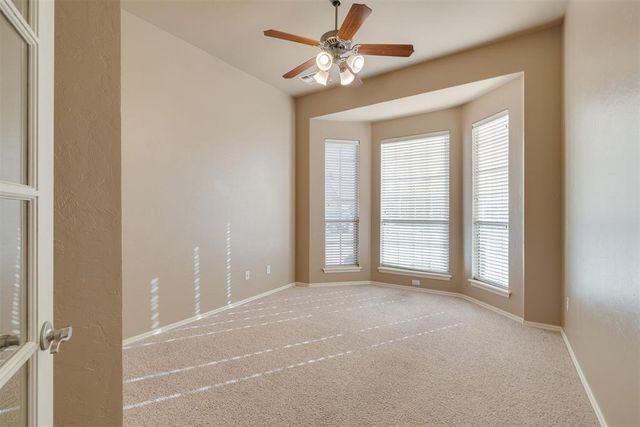 10717 NW 37th Street, Yukon, OK 73099