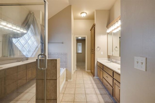 10717 NW 37th Street, Yukon, OK 73099