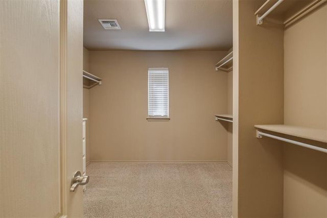 10717 NW 37th Street, Yukon, OK 73099