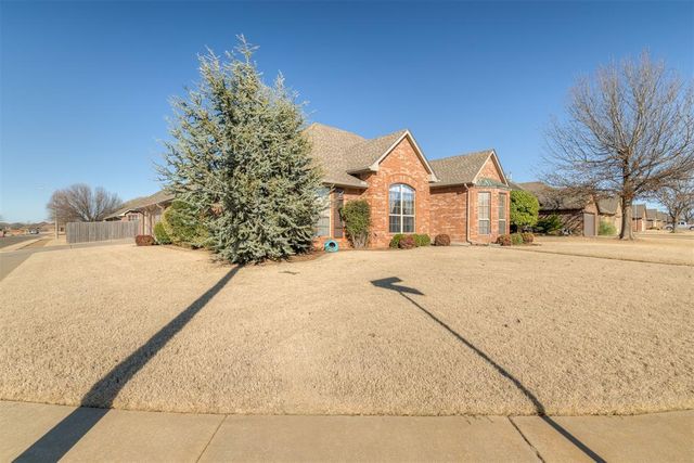 10717 NW 37th Street, Yukon, OK 73099