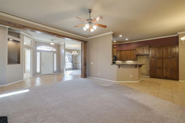 10717 NW 37th Street, Yukon, OK 73099