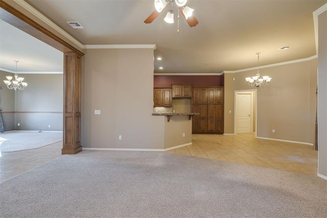 10717 NW 37th Street, Yukon, OK 73099