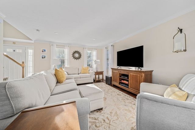 18 Franklin Hunt Rd, Rockland, MA 02370