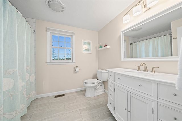 18 Franklin Hunt Rd, Rockland, MA 02370