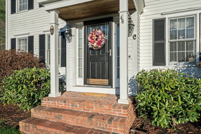 18 Franklin Hunt Rd, Rockland, MA 02370