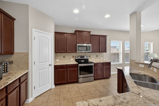 232 Albarella, Cibolo, TX 78108