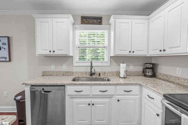 340 Amelia Springs Lane, Moore, SC 29369