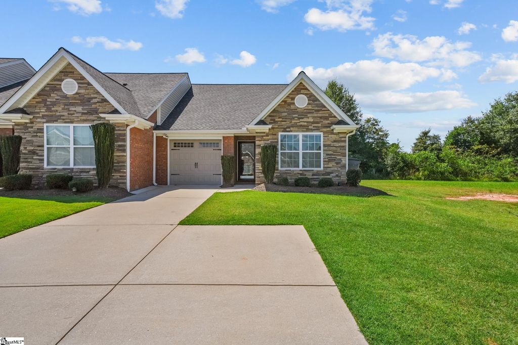 340 Amelia Springs Lane, Moore, SC 29369