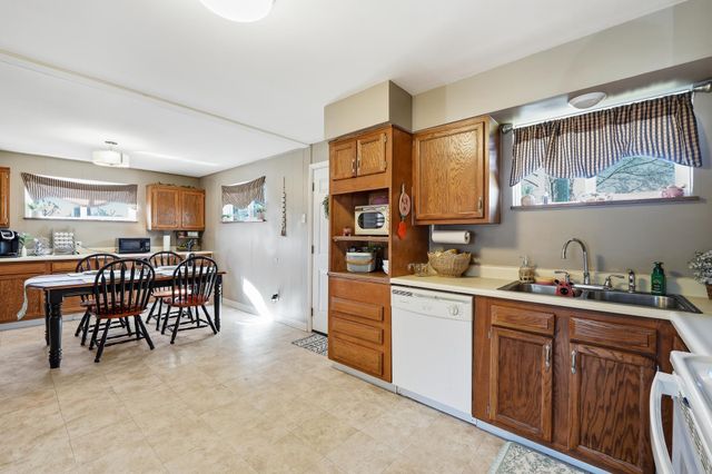 79 Pinedale Drive, Huntington, WV 25705