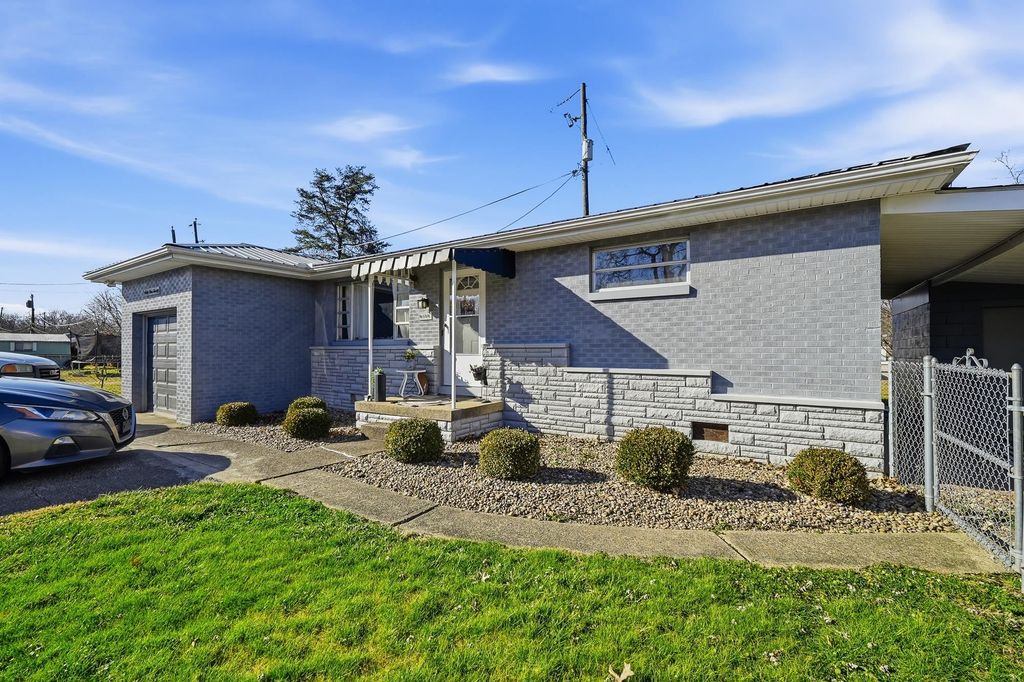 79 Pinedale Drive, Huntington, WV 25705