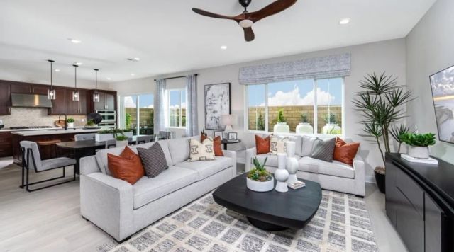 118 Pansy, Irvine, CA 92618