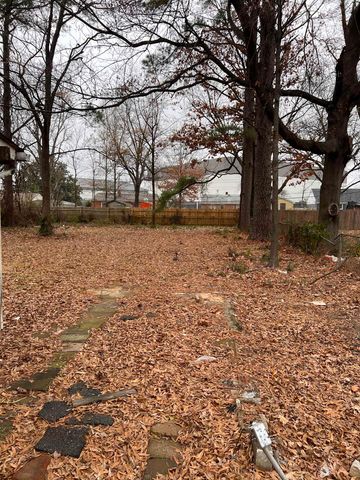 3040 EDGEWARE RD S, Memphis, TN 38118