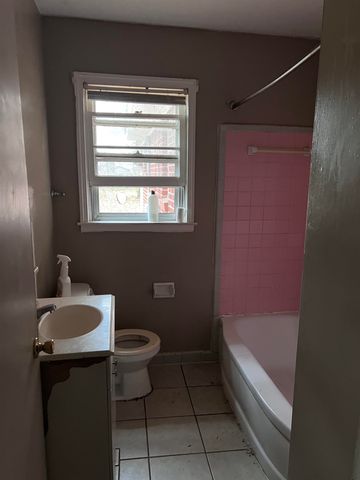 3040 EDGEWARE RD S, Memphis, TN 38118