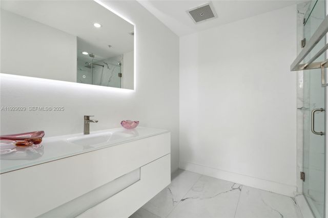 3470 E Coast Ave H1008, Miami, FL 33137