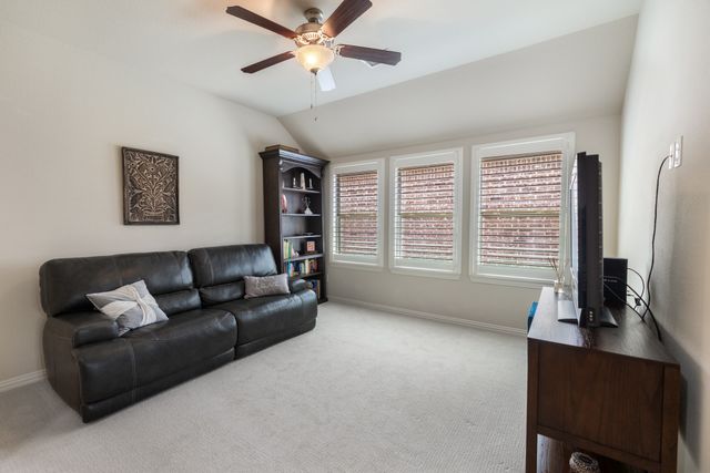 1207 Harris Hawk Way, Arlington, TX 76005