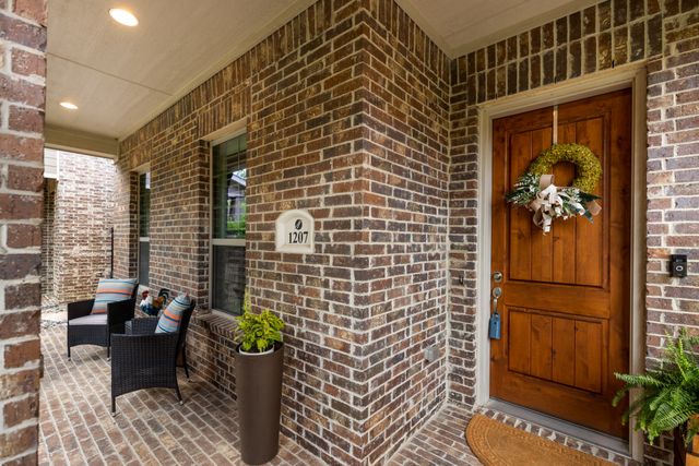 1207 Harris Hawk Way, Arlington, TX 76005