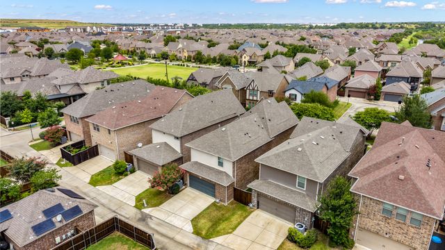 1207 Harris Hawk Way, Arlington, TX 76005