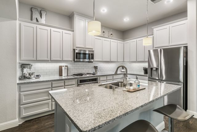 1207 Harris Hawk Way, Arlington, TX 76005