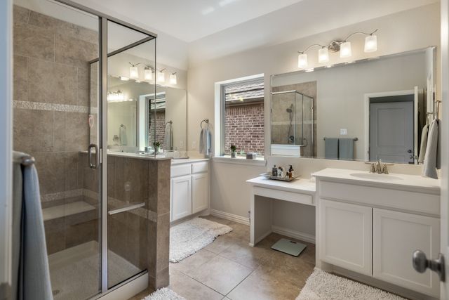 1207 Harris Hawk Way, Arlington, TX 76005