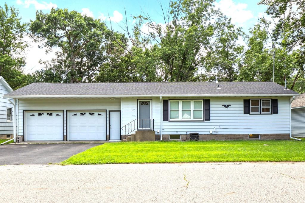 38 Cherry Street N, Waite Park, MN 56387