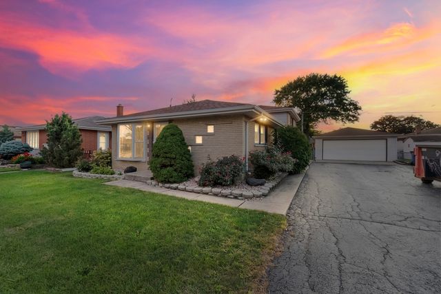 8128 Odell Avenue, Bridgeview, IL 60455