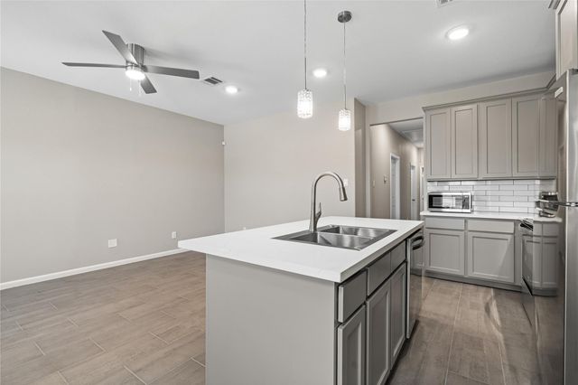 142 Calloway Street A, Houston, TX 77029