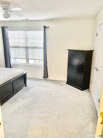 2390 State Street APT 7F, Hamden, CT 06517