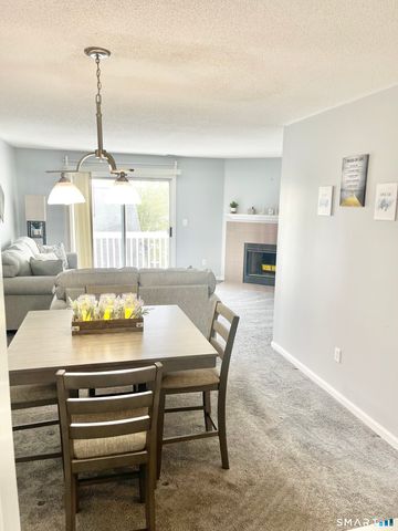 2390 State Street APT 7F, Hamden, CT 06517