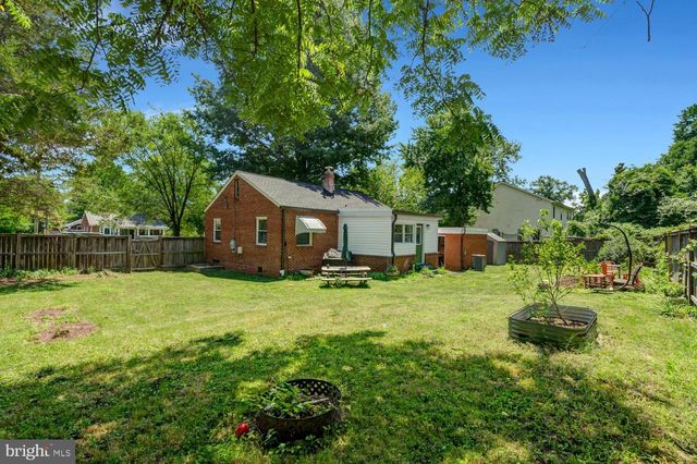 6806 SMITHWAY DR, Alexandria, VA 22307