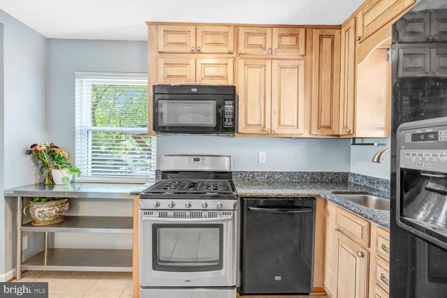 6806 SMITHWAY DR, Alexandria, VA 22307