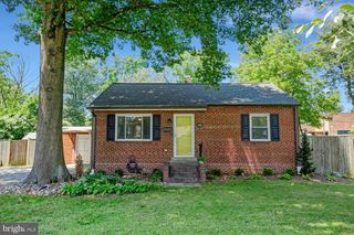 6806 SMITHWAY DR, Alexandria, VA 22307