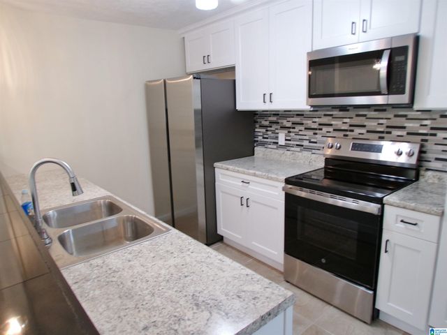 383 PINEHURST DRIVE, Talladega, AL 35160